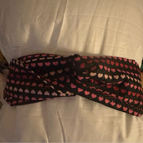 Heart Headband 🩷🤍❤️ - Picture 2 of 4
